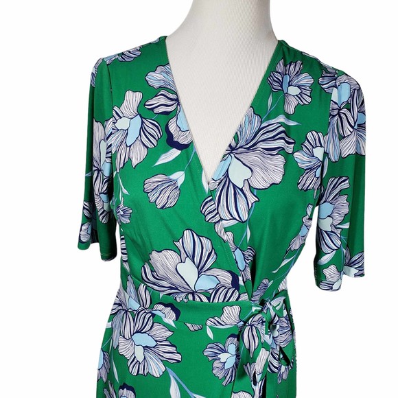 Vince Camuto size *Medium* Green Floral Stretchy Dress *Please Read* - Picture 2 of 9